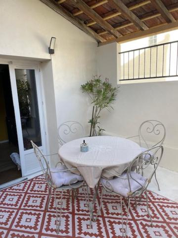 Holiday home Charmante Maison De *